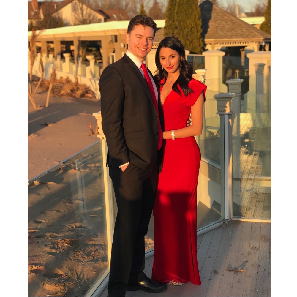 Norma Kamali V Neck Rectangle Gown - Picture 4 of 5